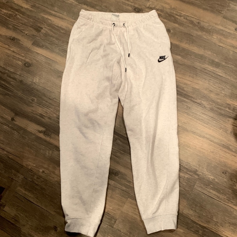 Size small Nike sweatpants